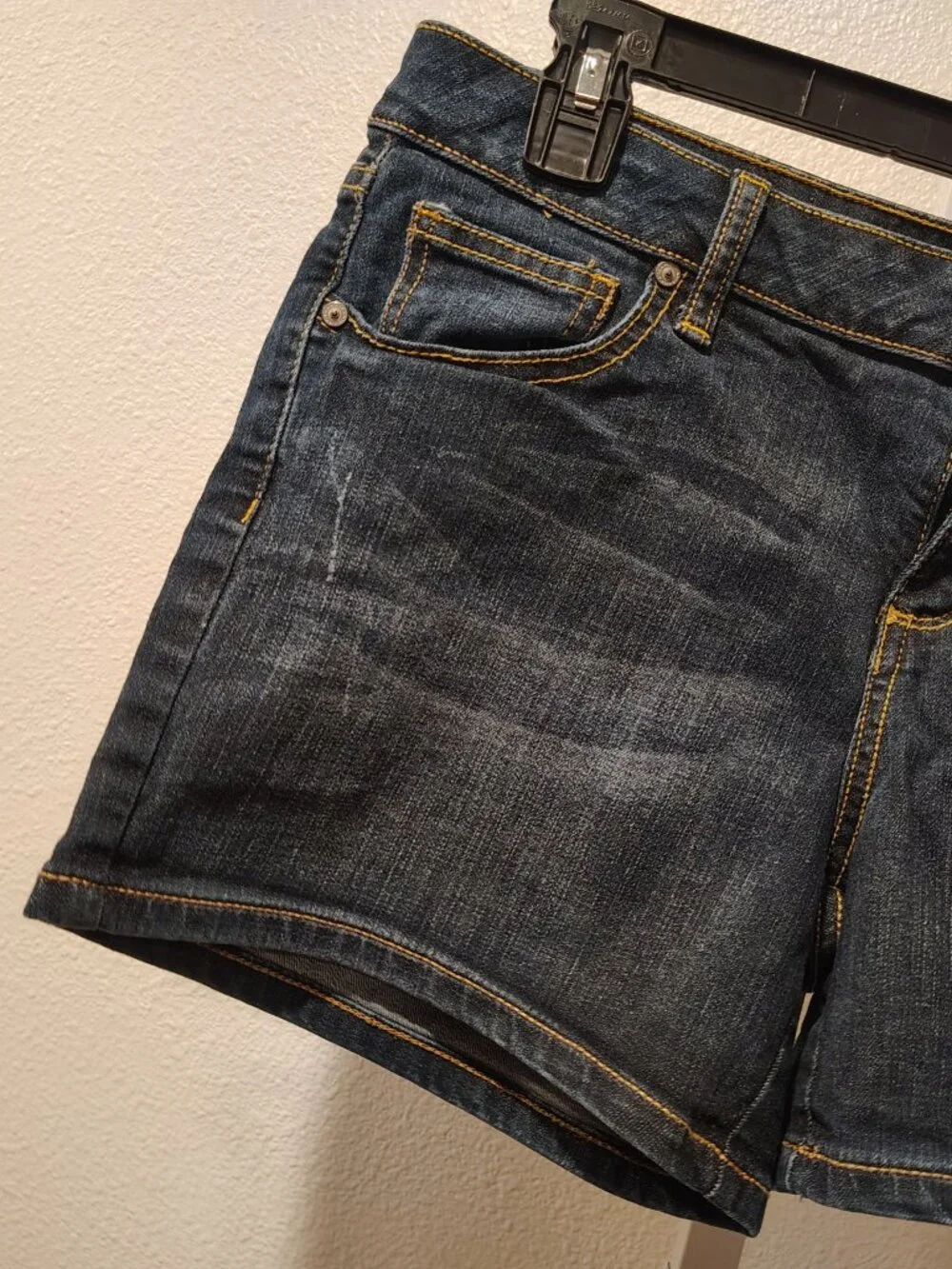 Arizona Jean Company Junior's Denim Jean Shorts Size 9 Stretch Zip Fly 5 Pocket